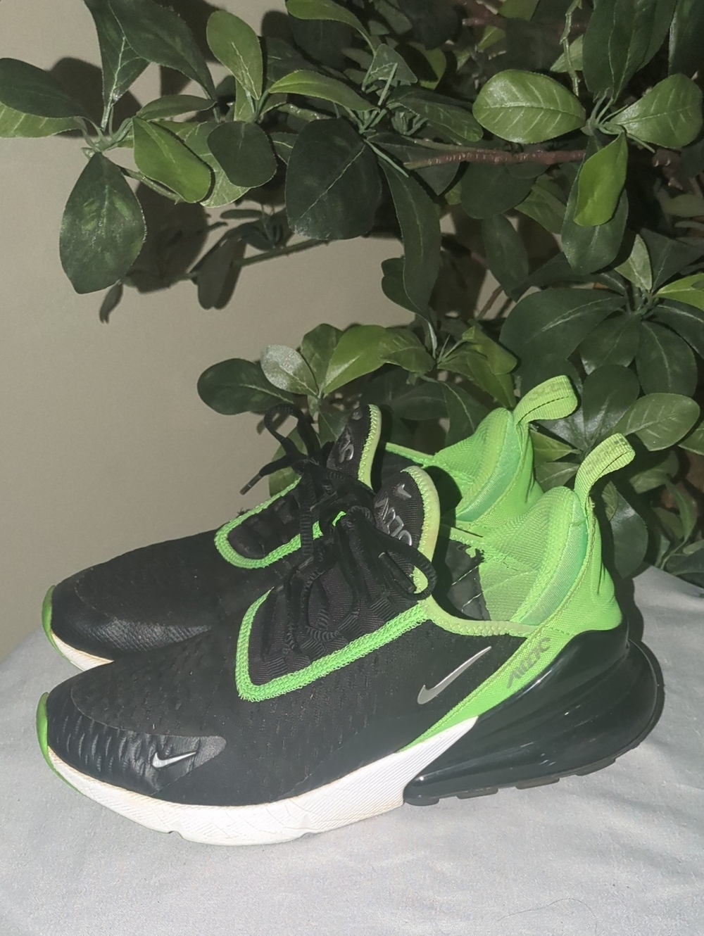Nike Kids Sneakers in Black and Neon Green